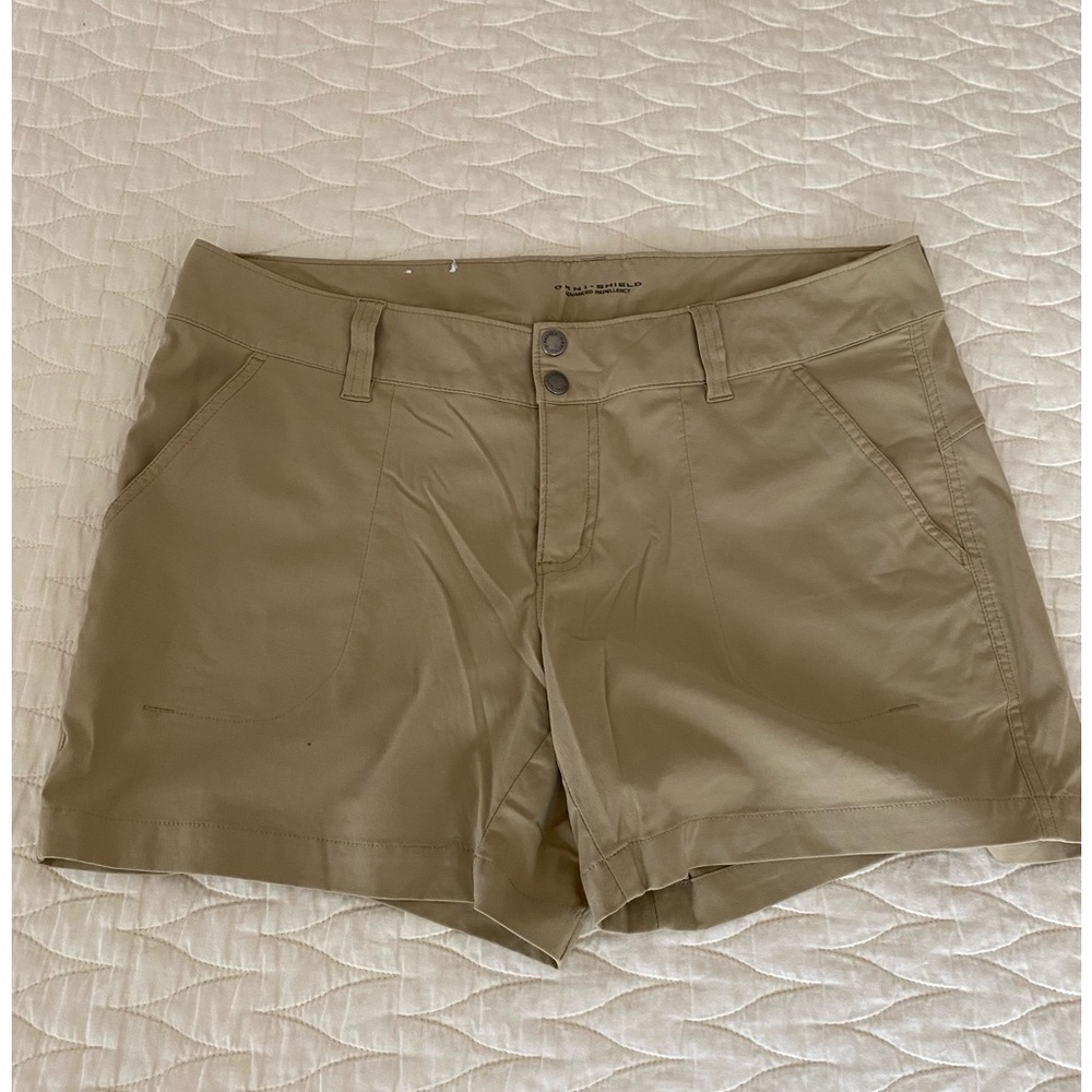 Women’s Columbia Shorts - Omni-Shield